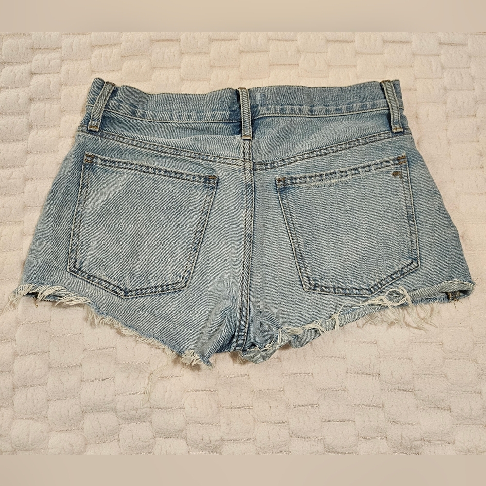Madewell Relaxed Denim Shorts- 4 Button Fly- Distressed- Size 26 - Picture 2 of 8